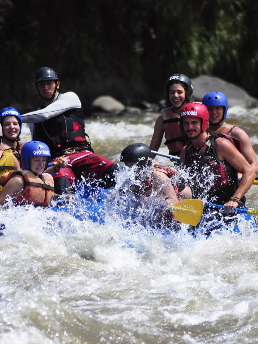 Rafting en los ríos de Baños
